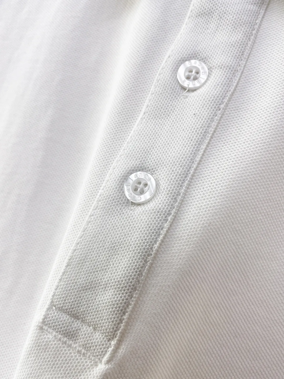 Casablanca New Arrival long-sleeved Polo shirt, original fabric, official Same Style, made of pure cotton pique fabric, custom-made in the same vat, feels very comfortable and smooth, very wide and stylish, produced by a first-line brand Factory, imported Behringer embroidery machine, embroidery is full and textured, collar and collar ribs are woven with imported yarn, will not deform after long-term wear, the most New Arrival style in autumn and winter, fashionable and individual, super Versatile and good-looking Very suitable for both men and women. A must-have item for everyone. Size: M-XXXL
